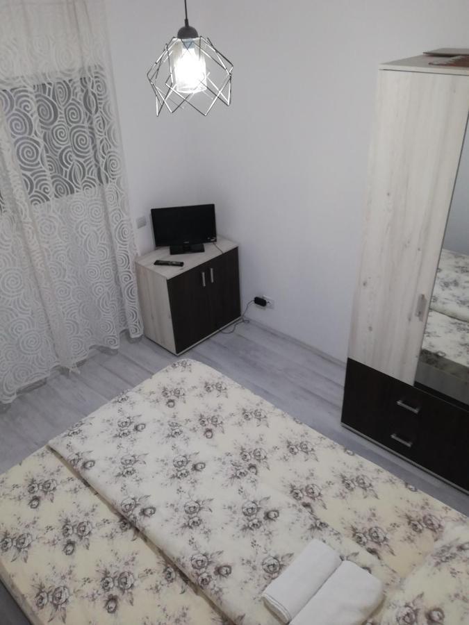 Apartament Brezoi Διαμέρισμα Εξωτερικό φωτογραφία