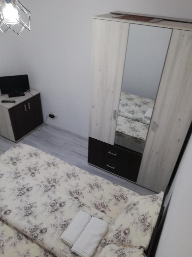Apartament Brezoi Διαμέρισμα Εξωτερικό φωτογραφία