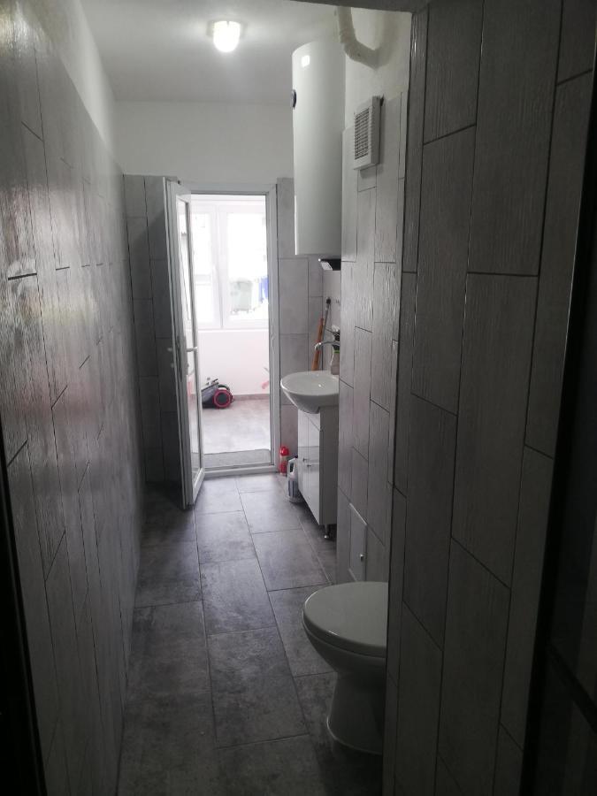 Apartament Brezoi Διαμέρισμα Εξωτερικό φωτογραφία